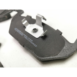 Zestaw klocków hamulcowych, hamulce tarczowe przód Eurorepar 1617254080