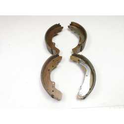 Zestaw szczęk hamulcowych tył FOMAR POLONEZ TRUCK (LUCAS) 077714/1 FO 0636