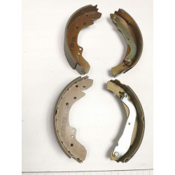 Zestaw szczęk hamulcowych tył FOMAR POLONEZ TRUCK (LUCAS) 077714/1 FO 0636