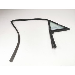 SZYBA BOCZNA TRÓJKĄT HYUNDAI I20 II 5D (PRAWY TYŁ)